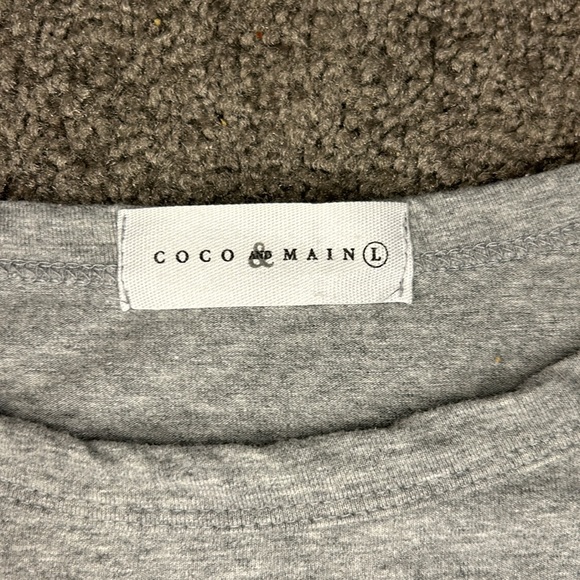 Coco and main short sleeve shirt - Picture 2 of 2